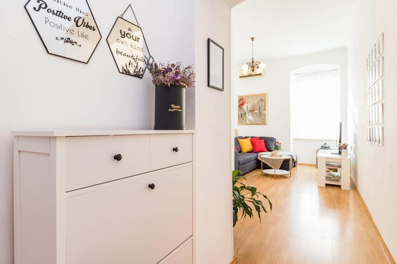 Apartman Lussi Pula Exterior photo
