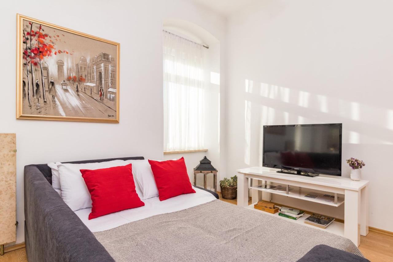 Apartman Lussi Pula Exterior photo