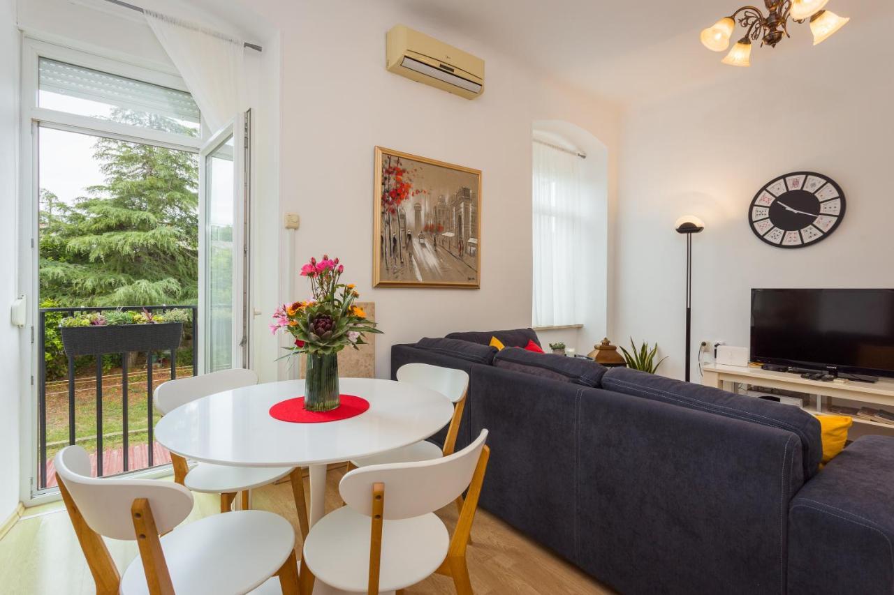 Apartman Lussi Pula Exterior photo