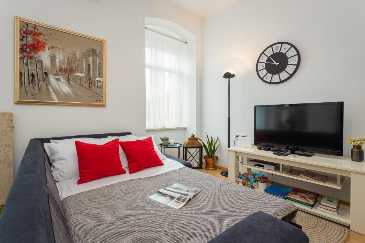 Apartman Lussi Pula Exterior photo